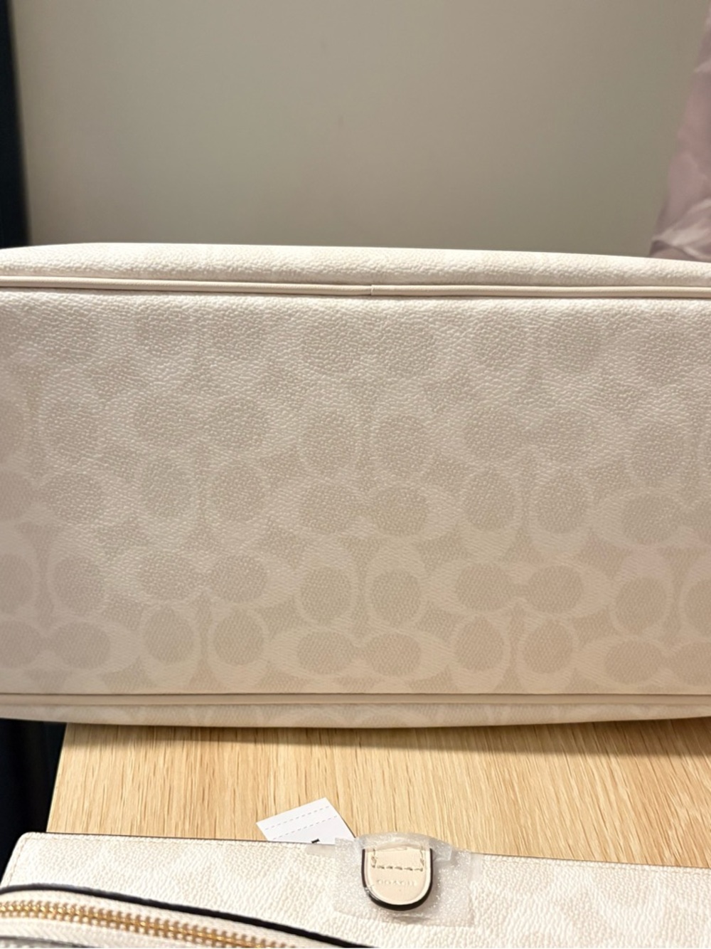 BNWT Authentic Coach Chalk Signature Bundle_Gallery Tote/Notebook/Lippie Case! - Picture 3 of 10